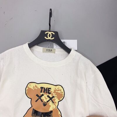 Áo phông gấu nâu mắt chéo cá tính