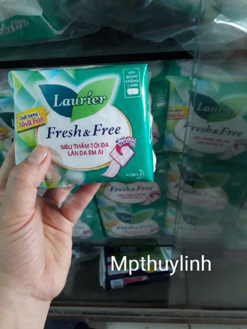 Băng vệ sinh Laurier siêu mỏng không cánh