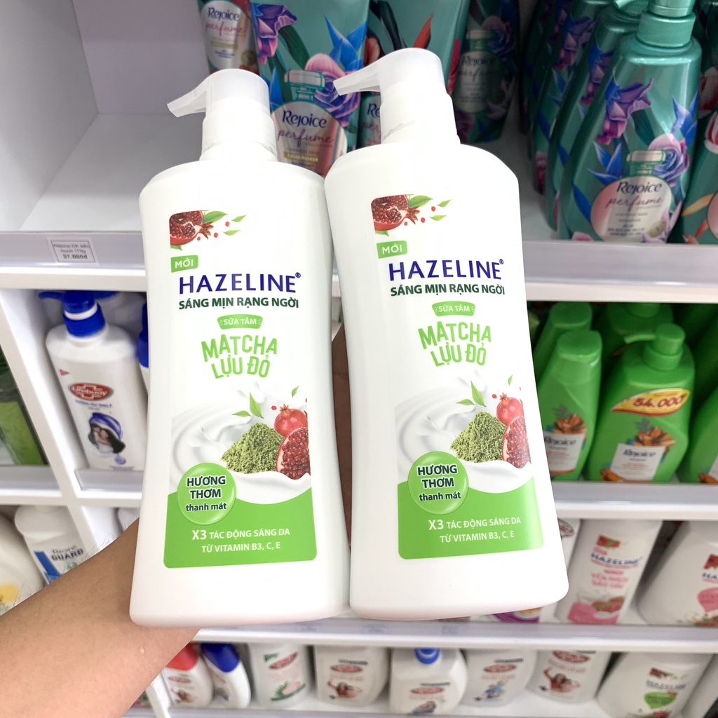 Sữa Tắm Dưỡng Trắng Hazeline Matcha & Lựu Đỏ