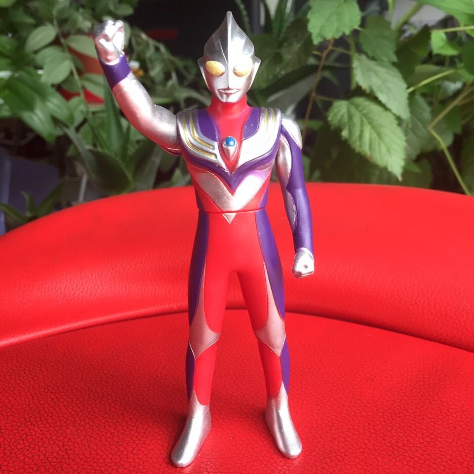 ULTRAMAN Đồ Chơi Mô Hình Nhân Vật Tiga Siêu Nhân 13cm