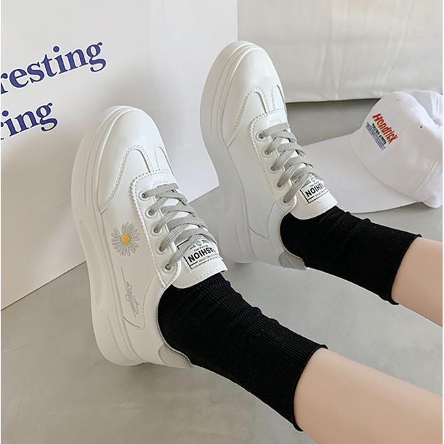 [Mã WAMT10K giảm 10k cho đơn 0k] [Hàng mới] Giày thể thao thêu hoa cúc nhí, Phong cách Hàn Quốc sneakers siêu nhẹ