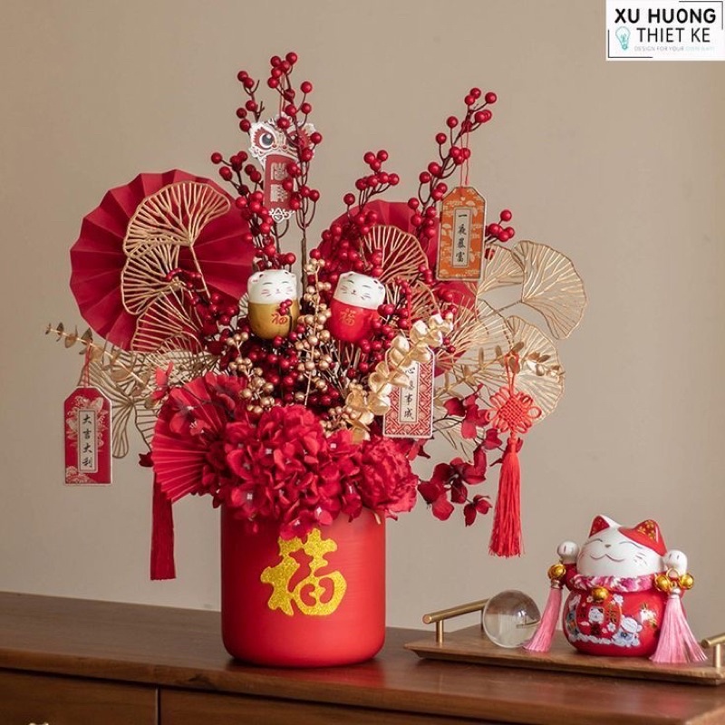 Mèo mai mắn trang trì bình đông đào ngày tết