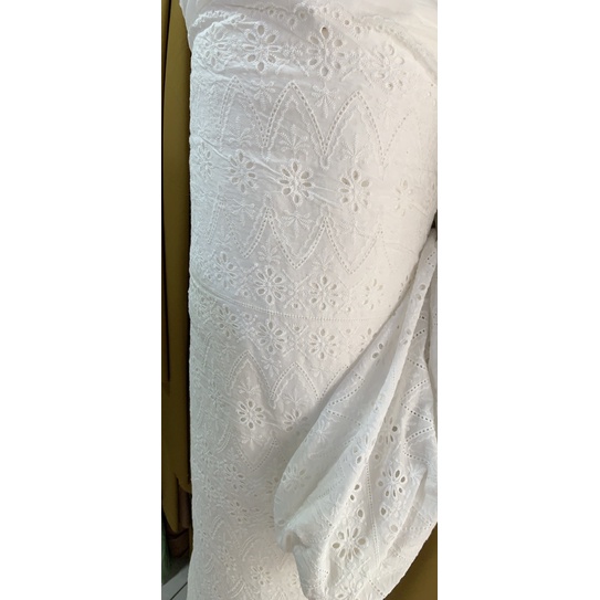 CHÂN VÁY TRẮNG XÔ THÊU HÀNG 2 LỚP CẠP CHUN DÀI 72cm
