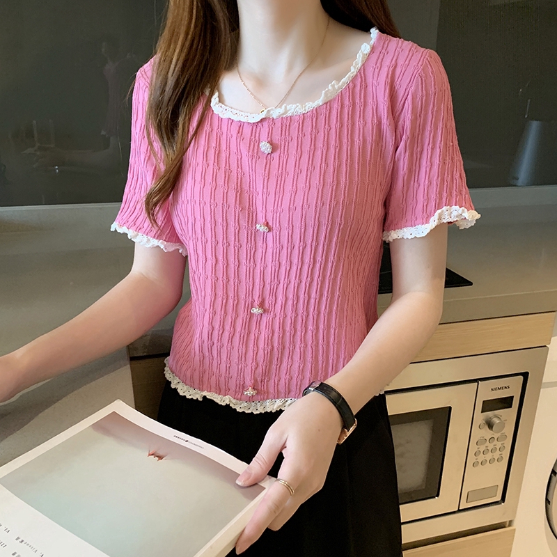 Áo croptop tay ngắn phong cách thời trang sành điệu