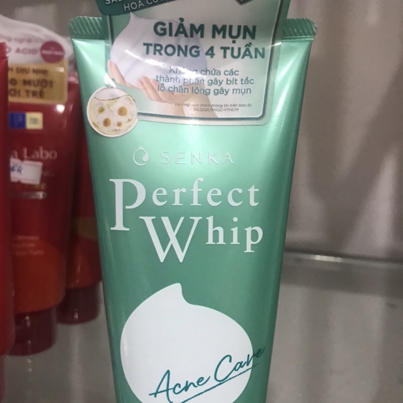 Sữa rửa mặt Senka Perfect Whip Acne Care 100g
