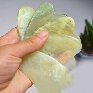 1 Dụng Cụ Mát Xa Mặt Bằng Đá Ngọc Bích
