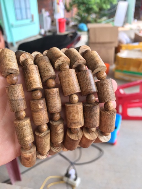 Vòng tay trầm hương Tốc. Mùi vĩnh viễn