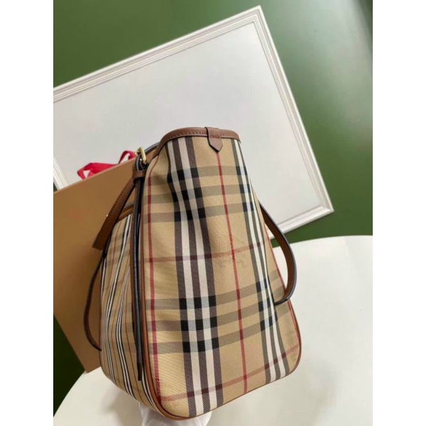 Túi BURBERRY siêu xịn