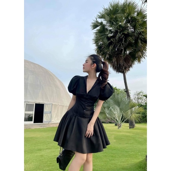 Đầm dự tiệc cổ vest nút