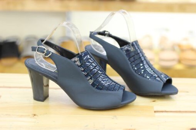 Giày Sandal giả bốt 7p VNXK