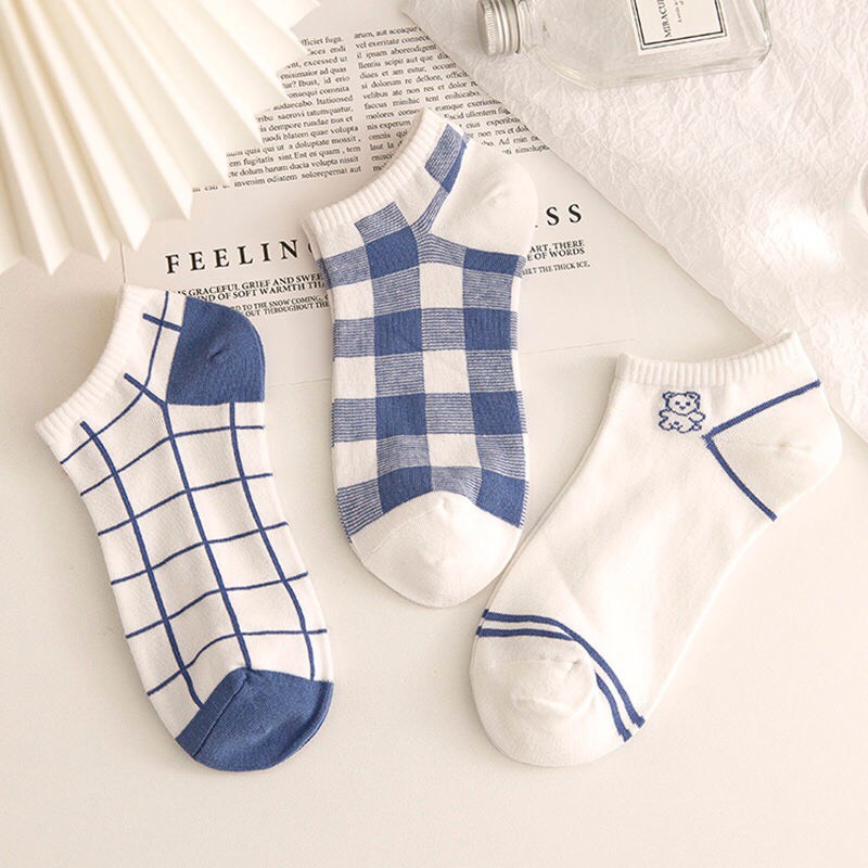 Tất vớ cổ thấp màu xanh họa tiết kẻ, gấu xinh xắn giá rẻ chất liệu thoáng mát