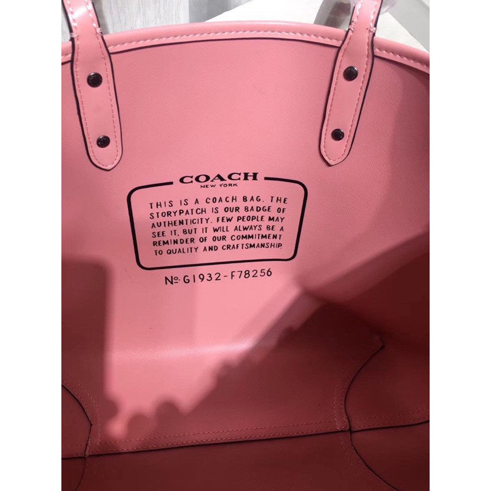 Túi xách REVERSIBLE CITY TOTE IN SIGNATURE CANVAS COACH F78256