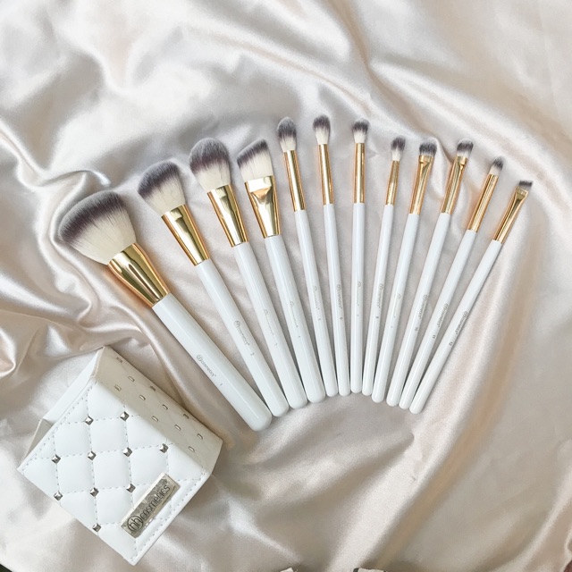 [SALE] Bộ cọ trang điểm BHCosmetics Studded Elegance vỏ da đính đá (màu trắng)