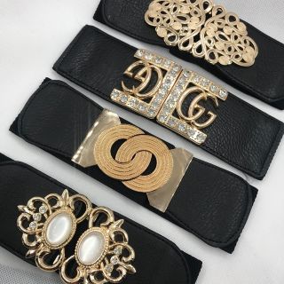 Đai váy nhiều họa tiết phối váy đầm
