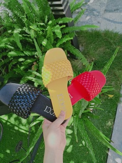 Dép lê đan cho bé gái cực xinh