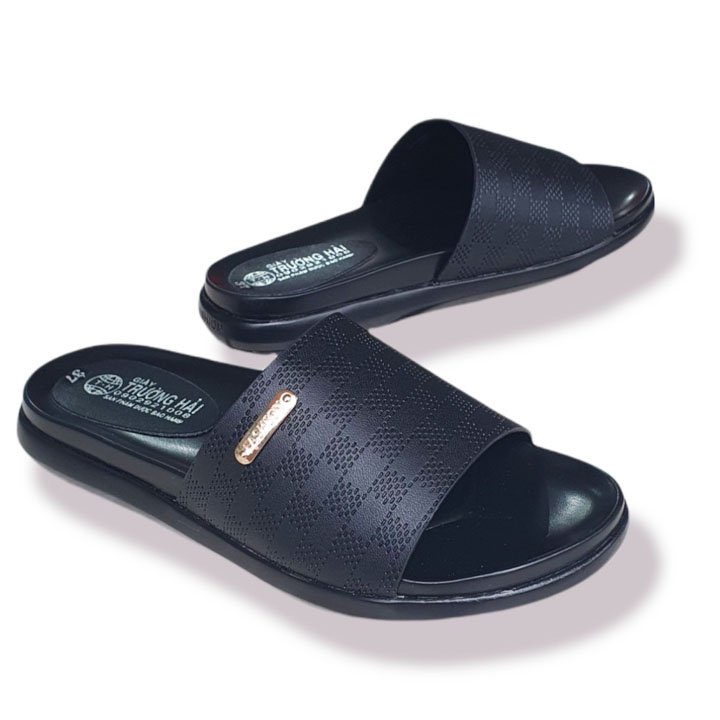 Dép quai ngang nữ thời trang Trường Hải màu Kem đế Pu nhẹ cao 2,5cm N146