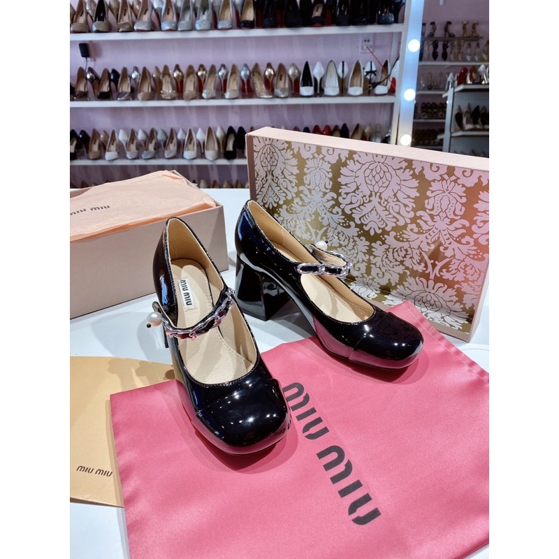 Giày hot Miumiuu tiểu thư da bóng khuy ngọc siêu yêu
