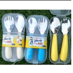 Set muỗng nĩa cho bé ăn dặm Inox của Monte