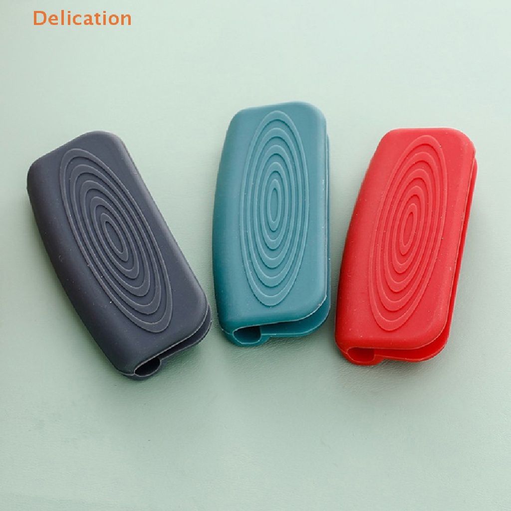 Bộ 2 Vỏ Bọc Tay Cầm Nồi Bằng Silicon Cách Nhiệt Tiện Dụng