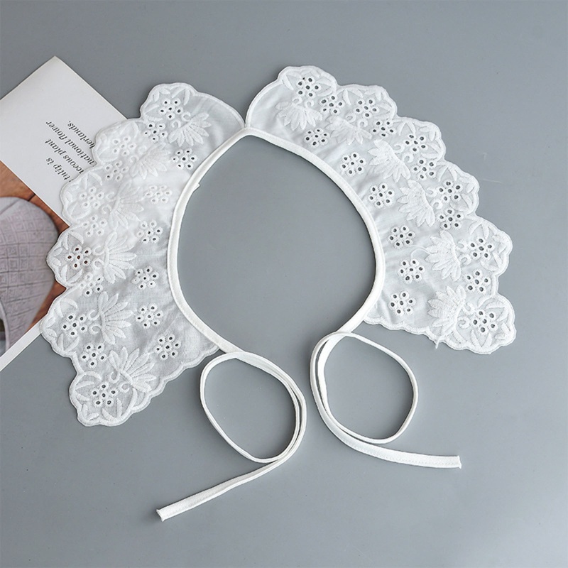 Khăn Choàng Cổ Thêu Họa Tiết Chiếc Lá Xinh Xắn Dành Cho Nữ