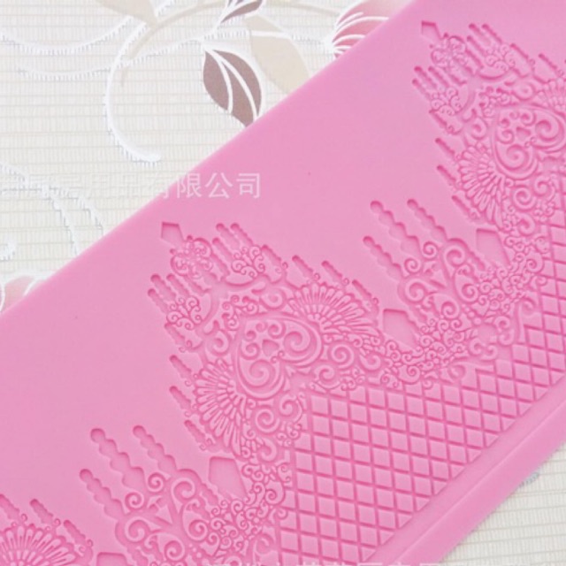 Silicon làm ren và tạo hình mặt bánh trung thu