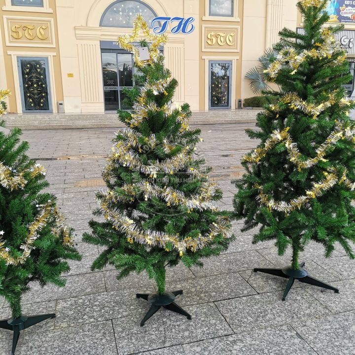 Cây thông noel 1m8 trang trí giáng sinh tặng kèm ngôi sao đỉnh, dây kim tuyến và dây đèn led trang trí nhà cửa