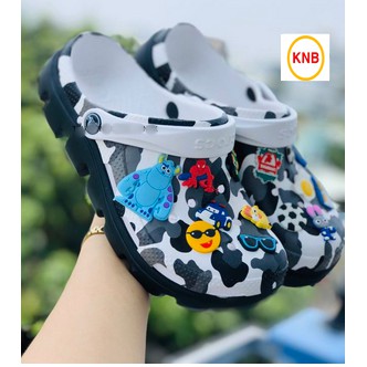DÉP CROSS Full Tag Cao Cấp Đẹp Nhất ĐEN QUAI PHUN SƠN - DUET SPORT - Dép Nam Nữ Tặng Kèm 12 Jitbitz + Hộp