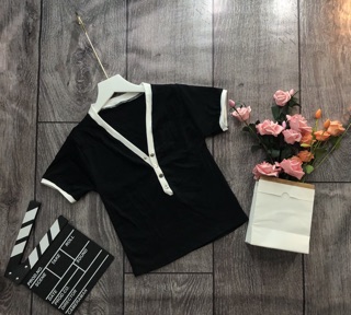 Áo croptop cổ tim gài nút