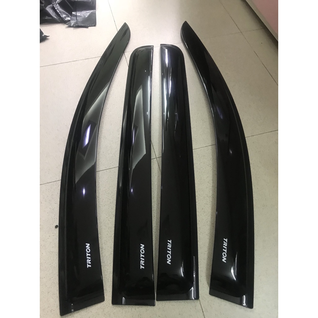 Bộ 4 Vè che mưa đen thái xe Triton form 2009 đến 2014