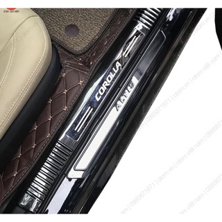 Combo ốp bậc cửa xe toyota altis titan trong+ ngoài bộ 8 miếng