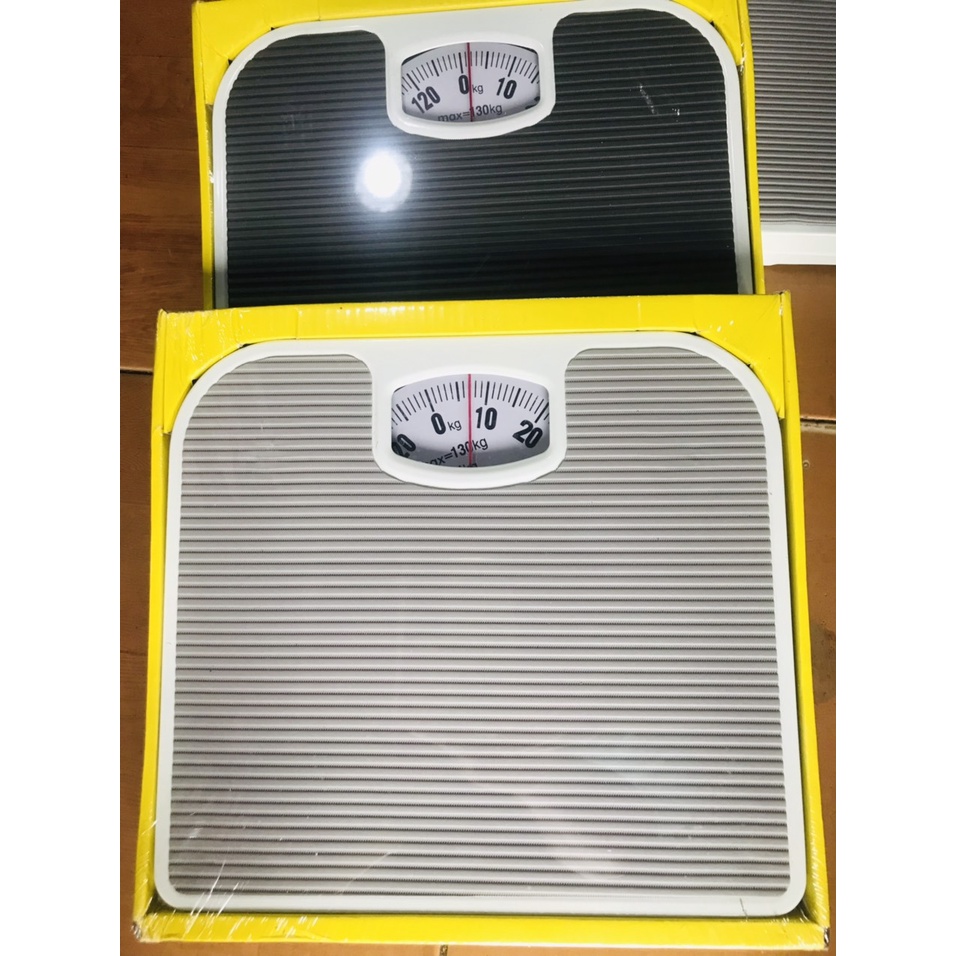 cân sức khỏe cơ học cân tối đa 130kg bề mặt chống trơn trượt