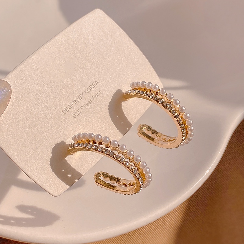 Khuyên Tai Hình Học Đính Ngọc Trai Thời Trang Mới Cho Nữ