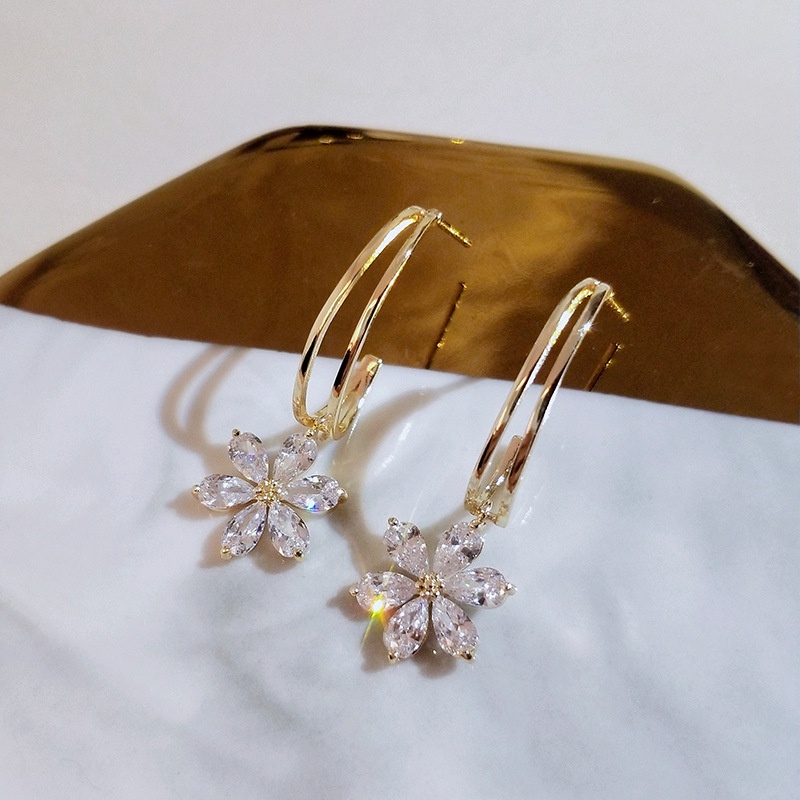 Khuyên Tai Hình Cánh Hoa Đính Đá Pha Lê Phong Cách Bohemian Mới
