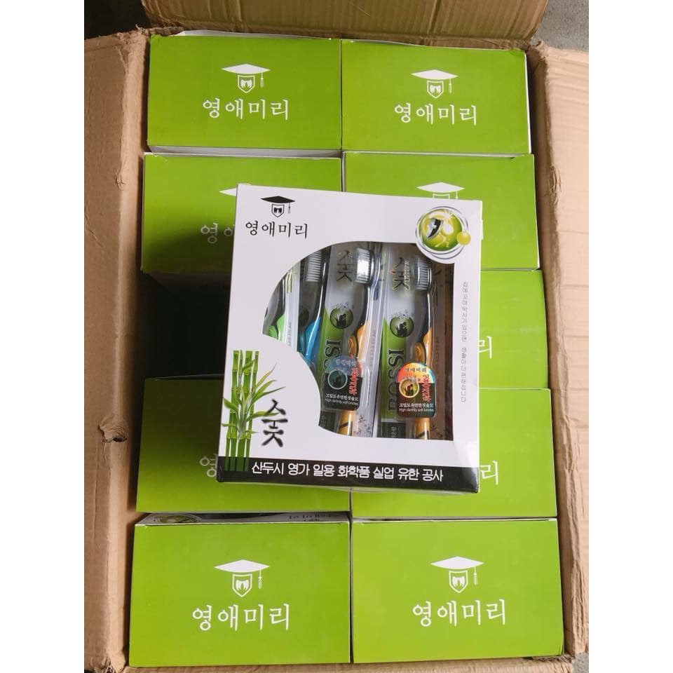 Hộp 30c bàn chải than tre Bossi
