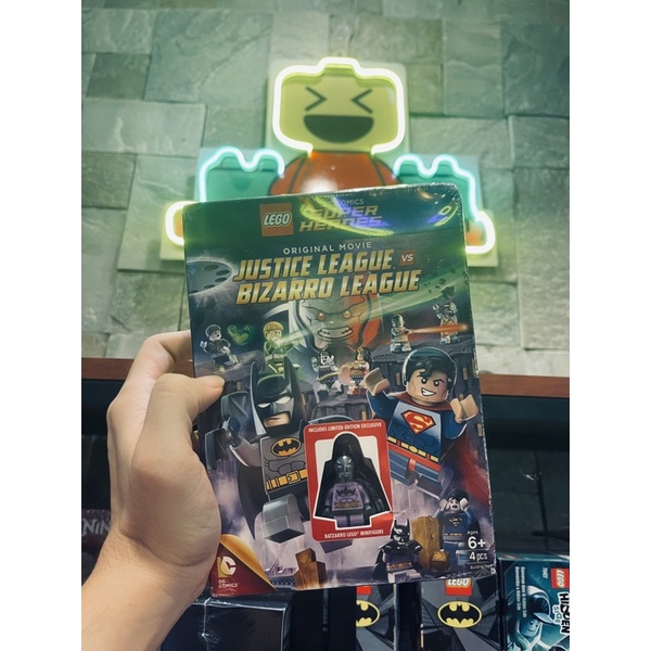 Lego chính hãng - Combo Dvd kèm Batman Exclusive