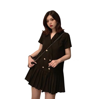 Đầm suông cổ vest xếp ly