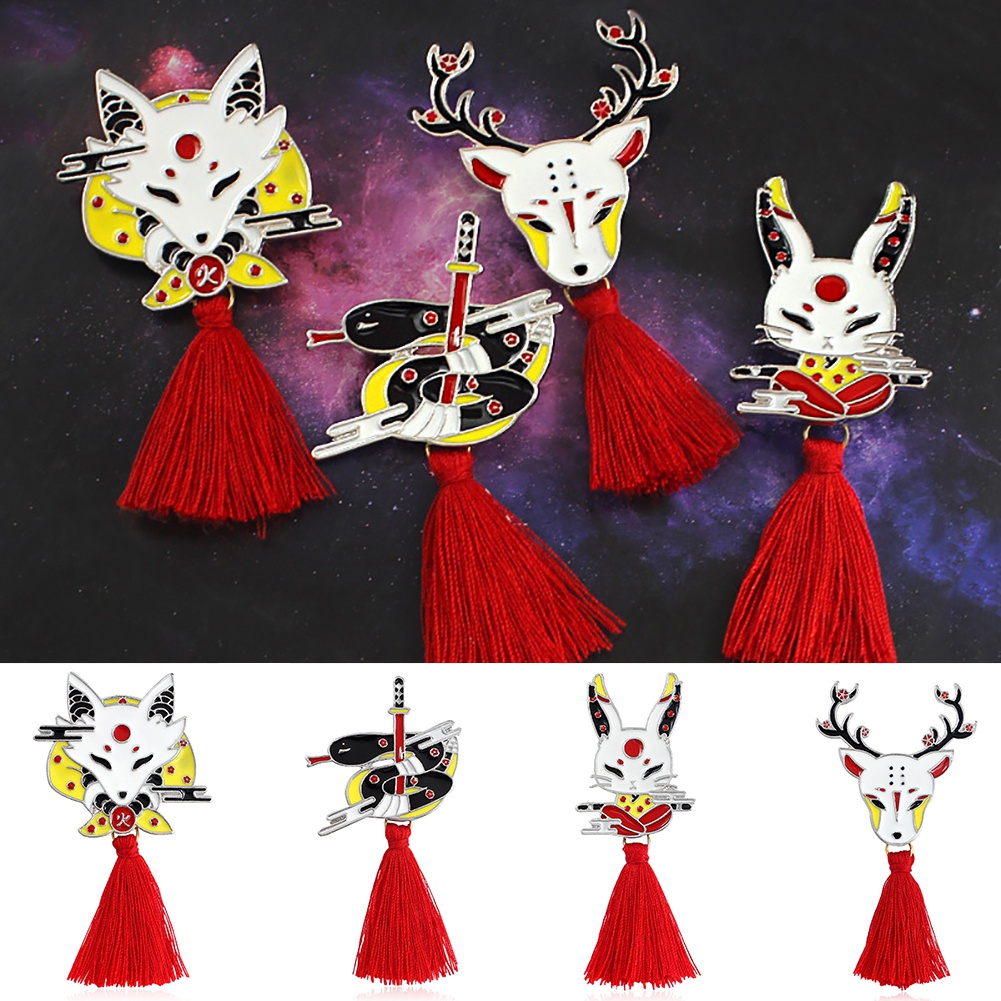 Ghim cài áo hình các vị thần của Nhật Bản phối tua rua trang trí