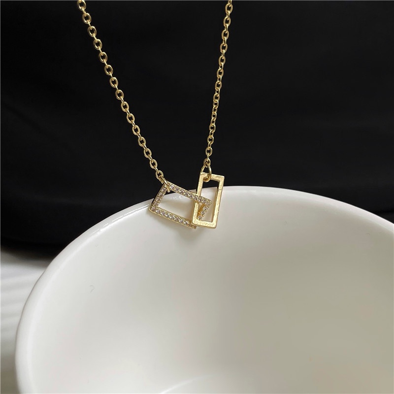 Dây Chuyền Mặt Vuông Đính Đá Cao Cấp Sang Trọng Dành Cho Nữ