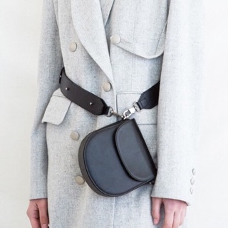 Túi đeo chéo Trois bag