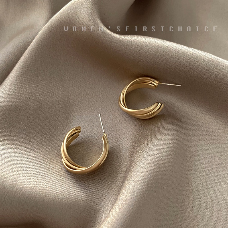 Khuyên Tai Tròn Thiết Kế Đơn Giản Xinh Xắn