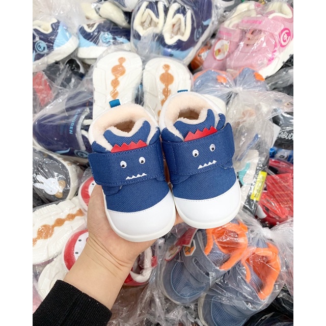 Giày tập đi lót lông cho bé chân dài 10-13cm