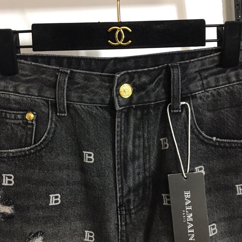 Quần shorts jeans nữ hoạ tiết chữ thêu ống cào tua rua ca tính thương hiệu Balmain cao cấp