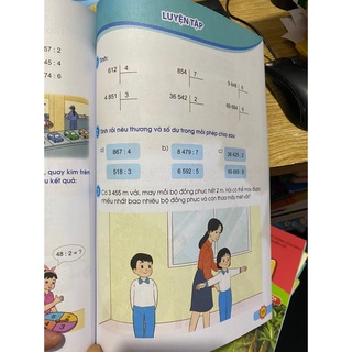 Sách - Toán 3 tập 2 ( Cánh diều ) + bán kèm 1 cuốn song ngữ