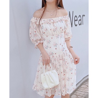 Đầm hoa trễ vai