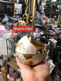 Gạt tàn Hoàng gia