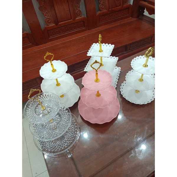 Khay đựng bánh kẹo nhiều tầng