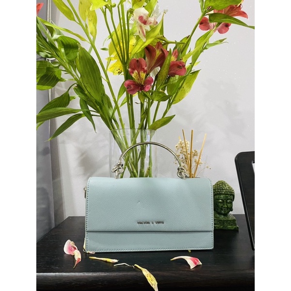THANH LÝ TÚI CHARLES & KEITH