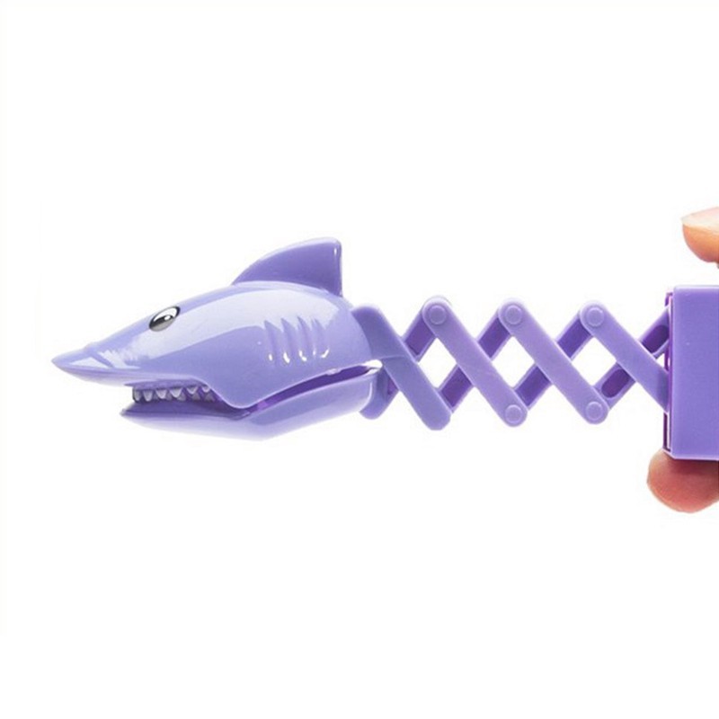 Kẹo mút đồ chơi Shark Bite (Cherry, Blue Raspberry - 17gr)