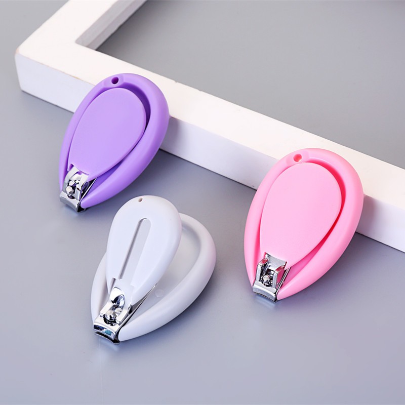 Bấm móng tay tròn dễ thương cho bé