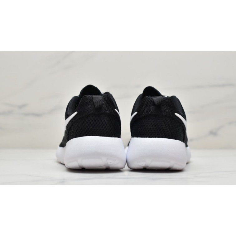 Giày Thể Thao Nike Roshe Run Phong Cách Năng Động